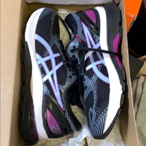ASICS gel-nimbus 21 women’s size 7.5 NEW